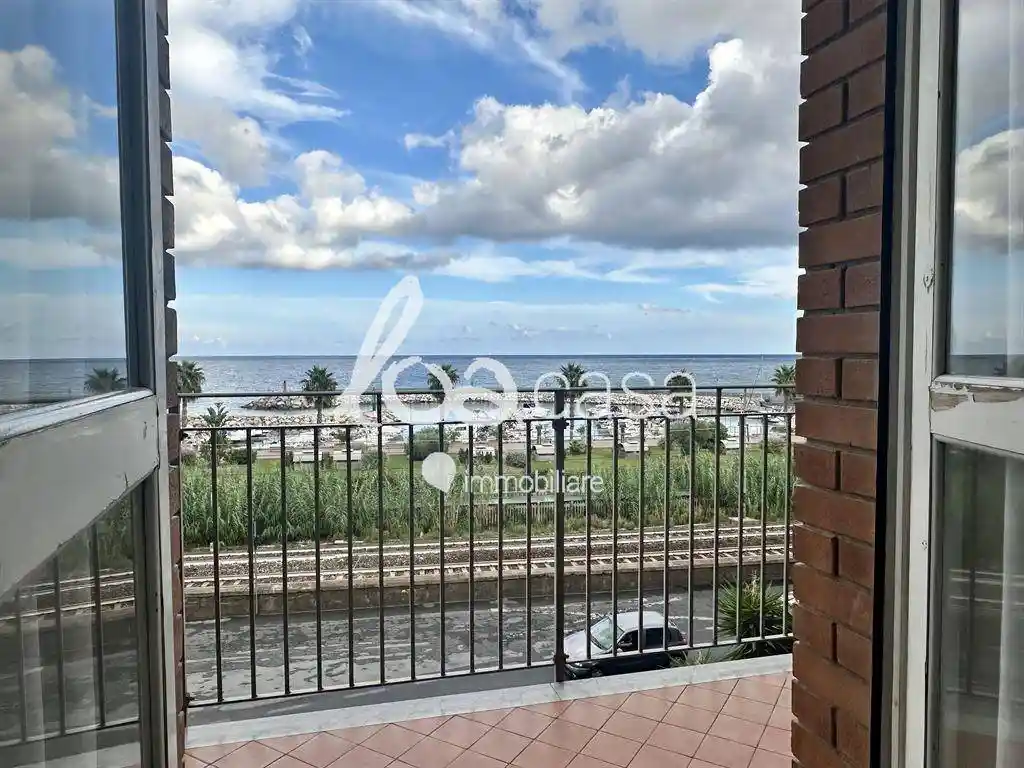 Appartamento in vendita a Borghetto Santo Spirito