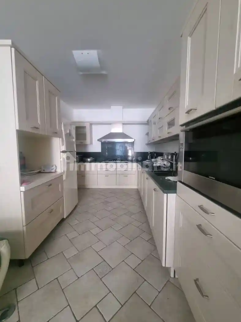 Villa in vendita a Montecosaro