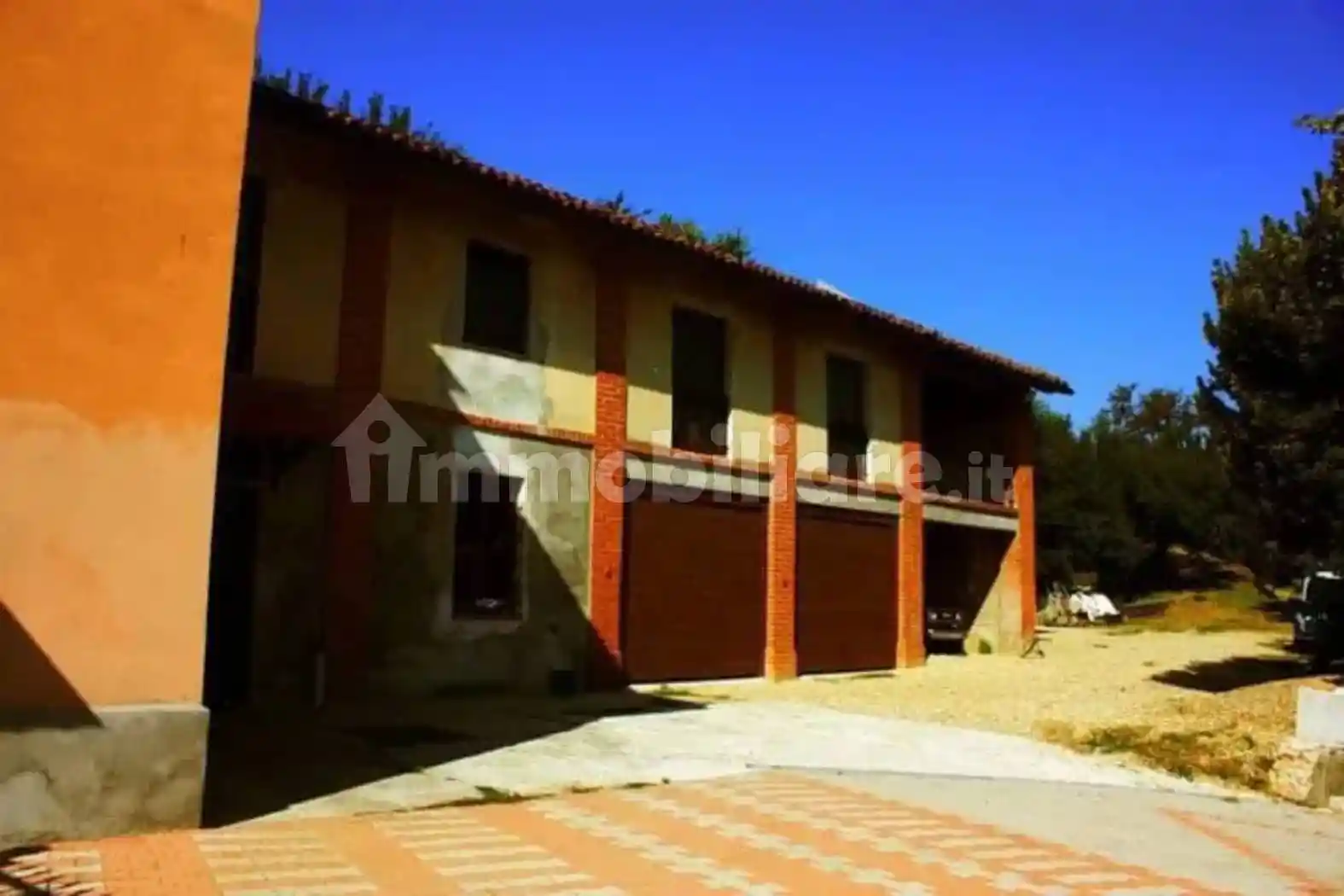 Rustico - Casale in vendita a Asti