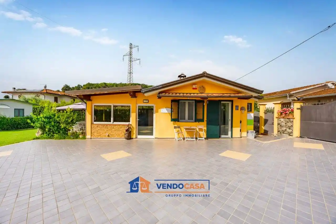 Villa in vendita a Massa