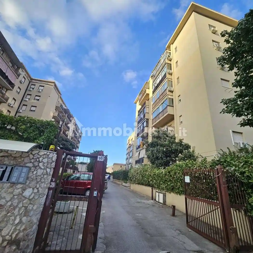 Appartamento in vendita a Palermo