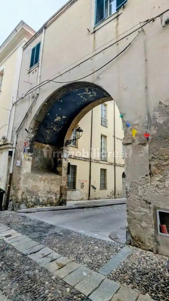 Trilocale via al Mercato 12, Centro Storico, Sassari - foto 4