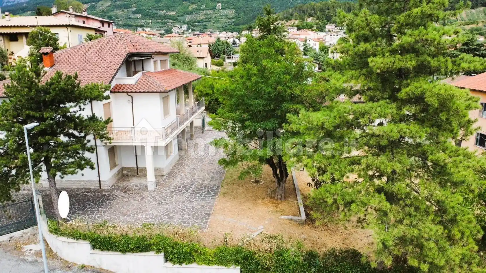 Villa in vendita a Gualdo Tadino