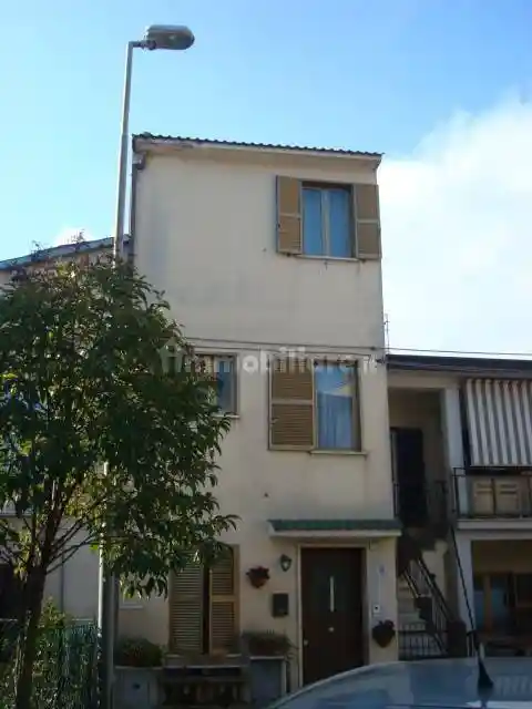 Appartamento in vendita a Montelibretti