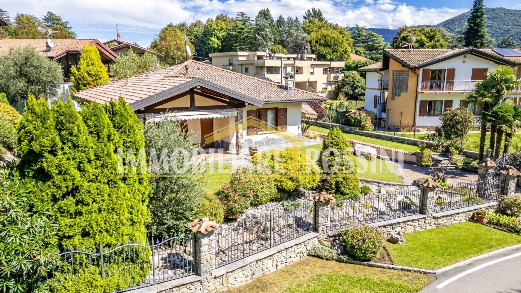 Villa unifamiliare via Enzo Ferrari 3a, Ardena, Brusimpiano - foto 3