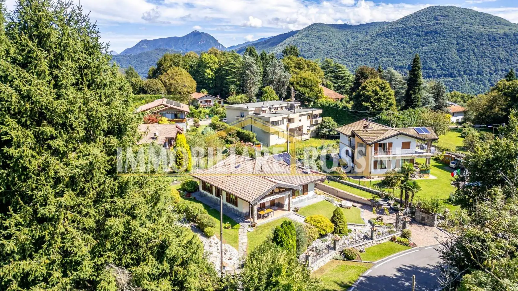 Villa unifamiliare via Enzo Ferrari 3a, Ardena, Brusimpiano - foto 4