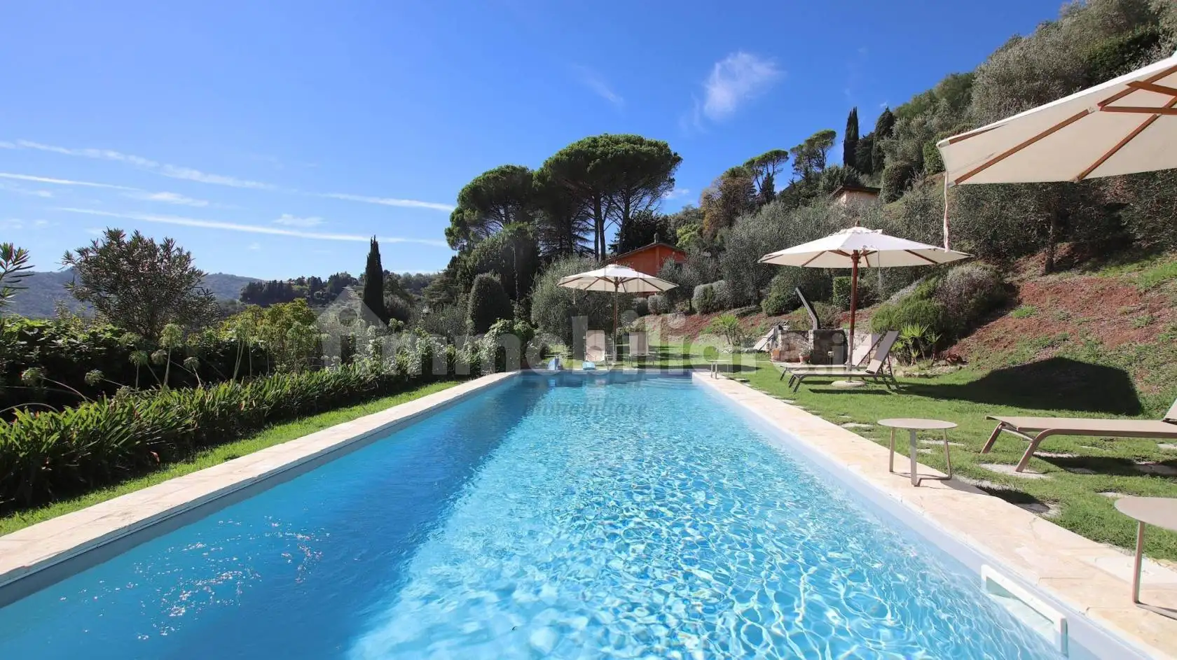 Rustico - Casale in vendita a Lucca