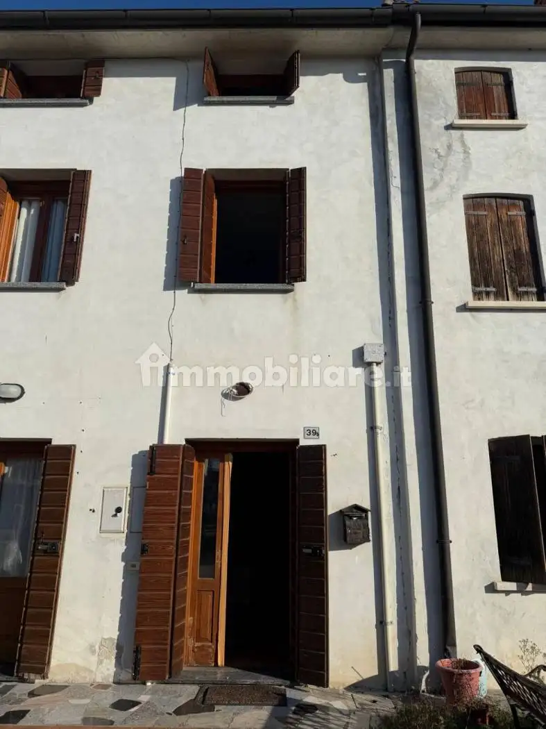 Casa indipendente in vendita a Sernaglia della Battaglia