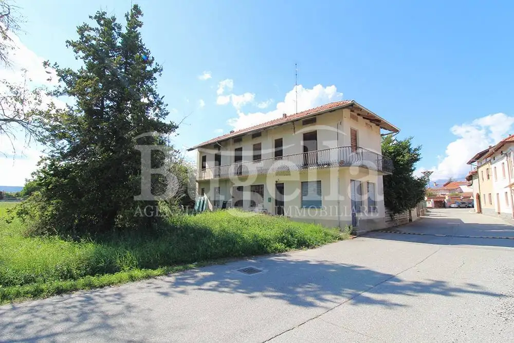 Casa indipendente in vendita a Cerrione