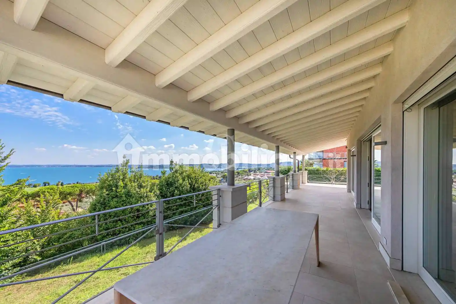 Villa in vendita a Moniga del Garda