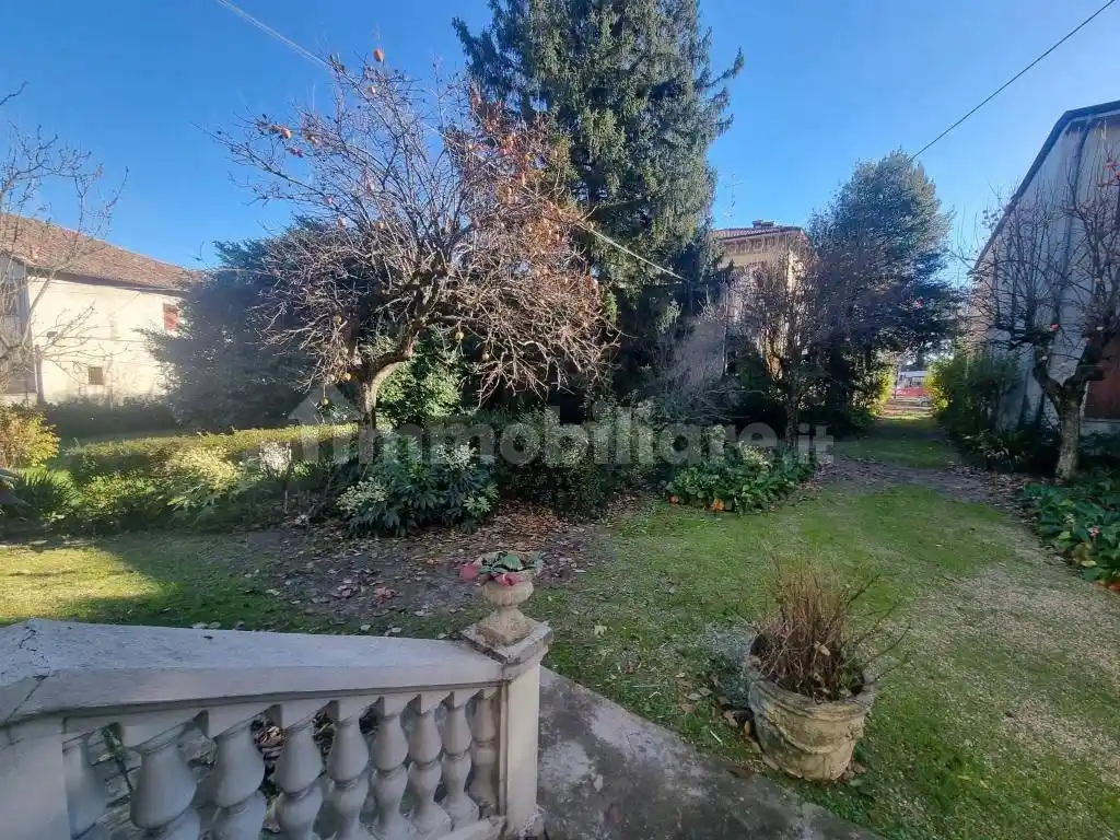 Villa in vendita a Bibbiano