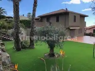 Villa in vendita a Trecastagni