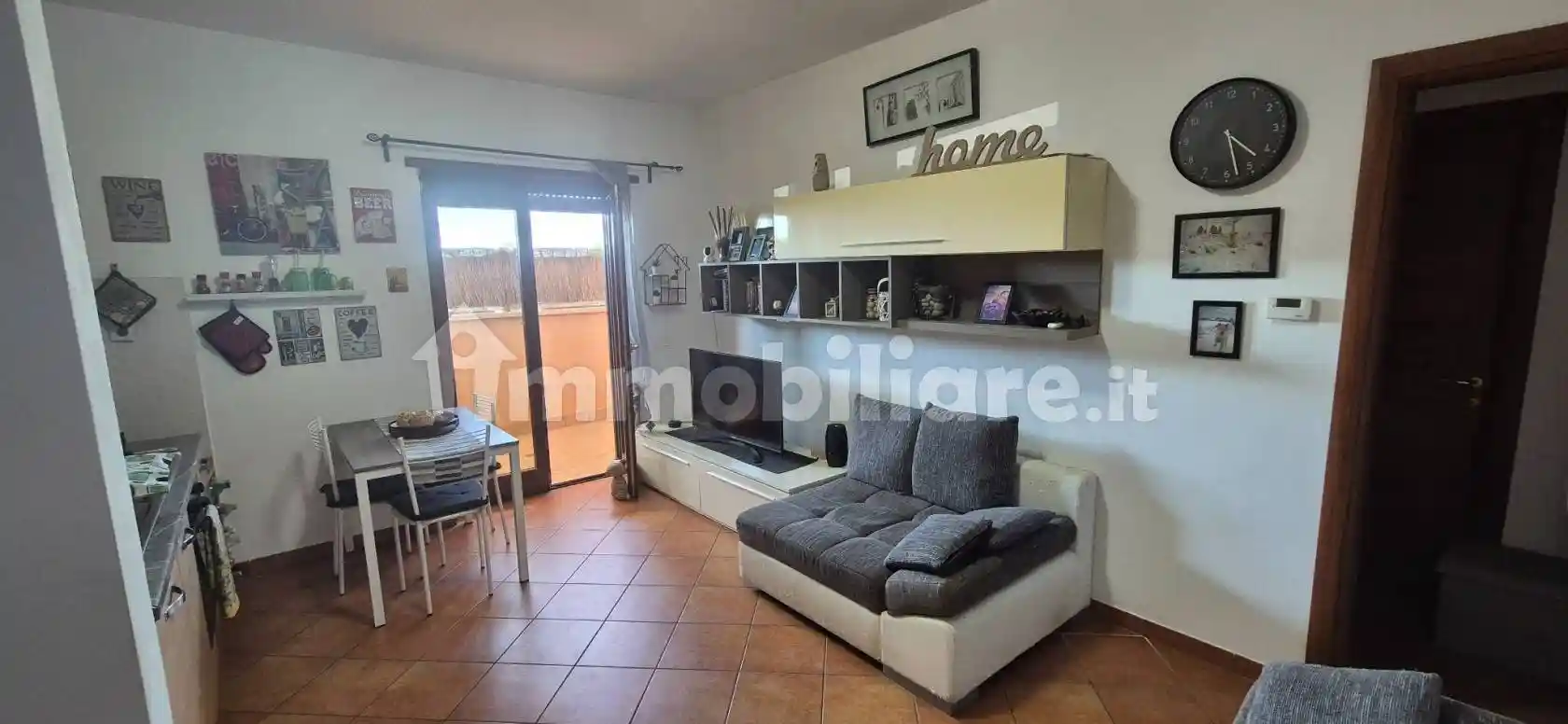 Bilocale via Giuseppe Saragat 14, La Sughereta, Pomezia - foto 4