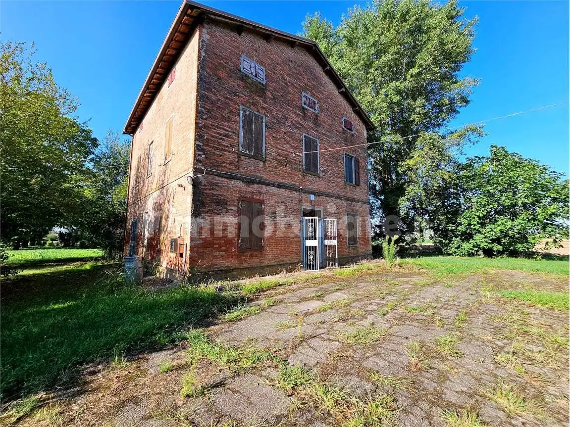 Casa indipendente in vendita a Modena