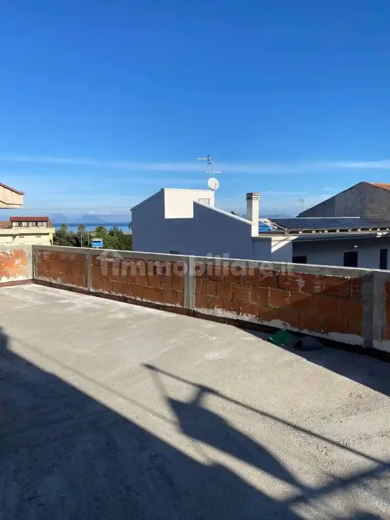 Trilocale via Marina 17, Brolo - foto 3