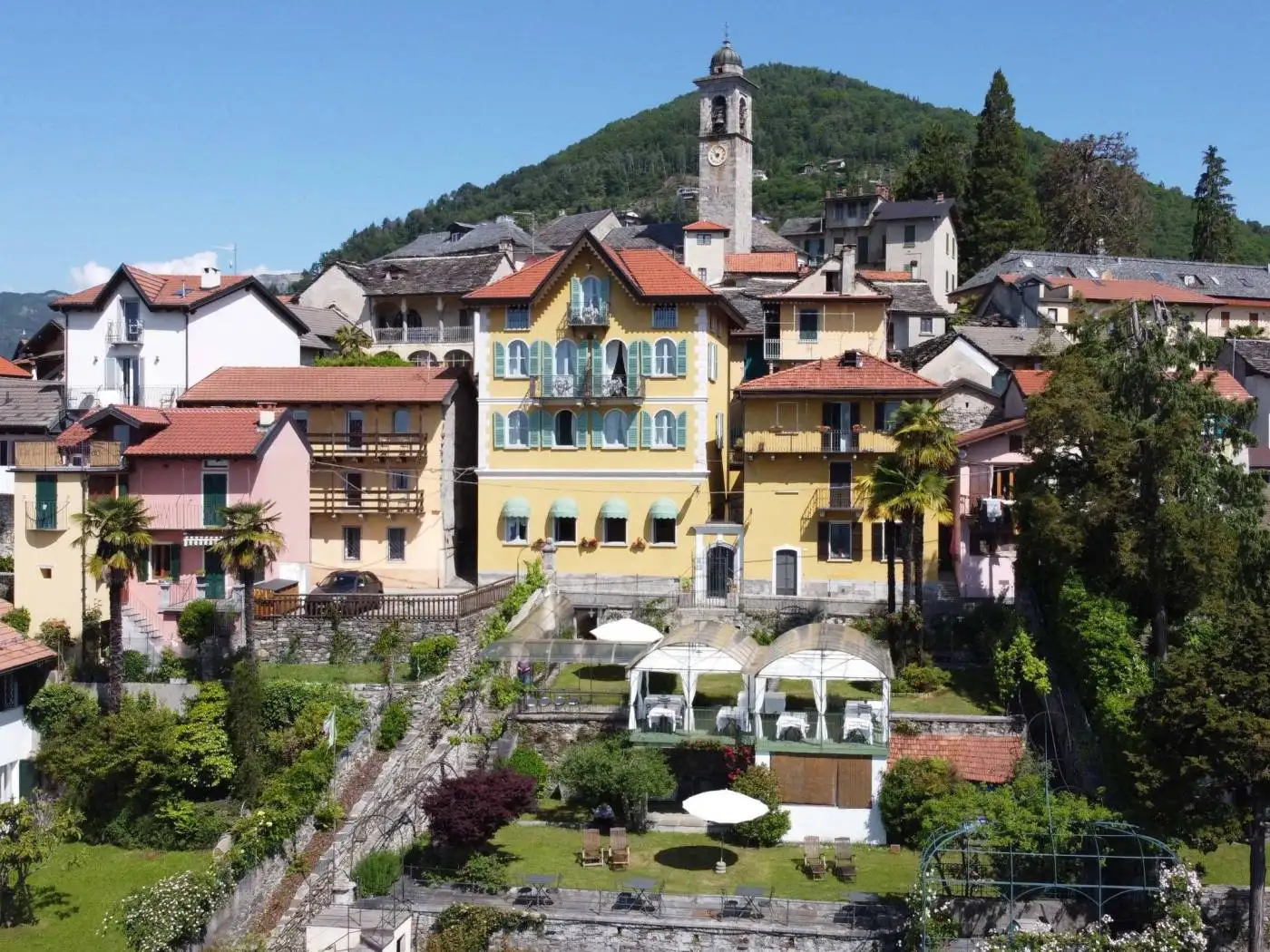 Villa plurifamiliare via Maggiore 23, Centro, Bee - foto 2