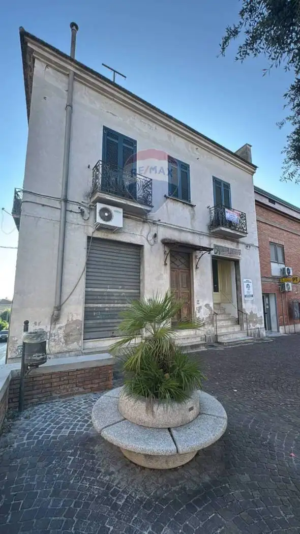 Casa indipendente in vendita a Sessa Aurunca