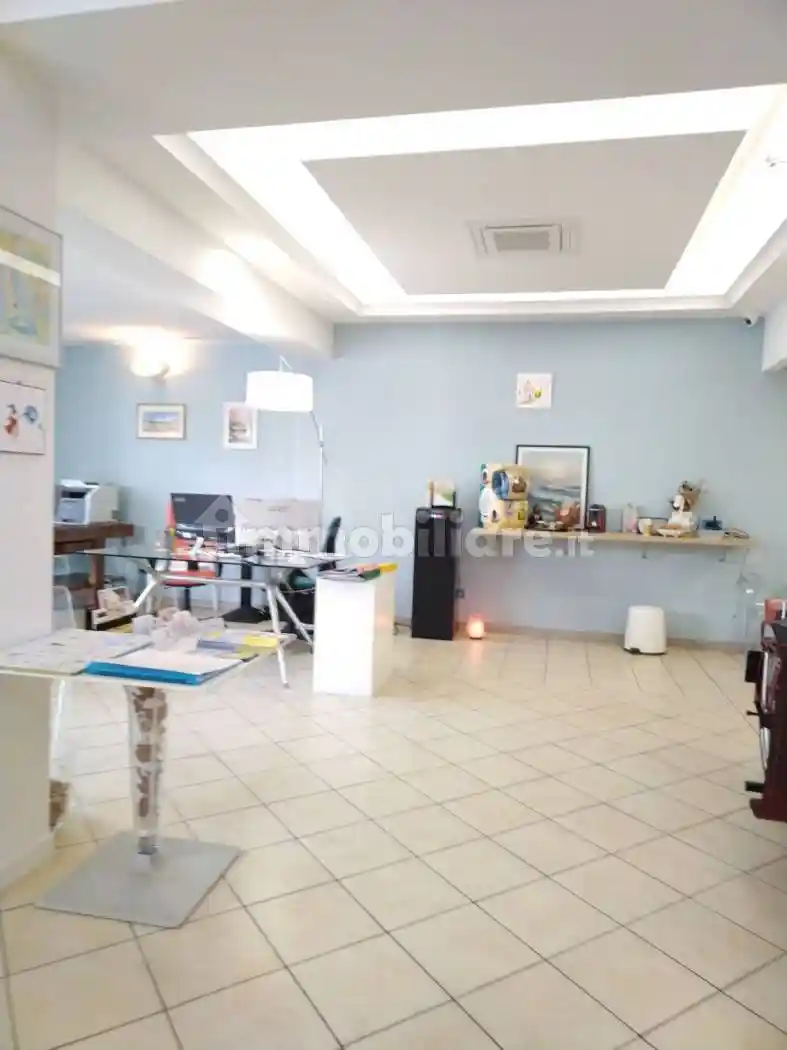 Palazzo - Edificio in vendita a Rimini