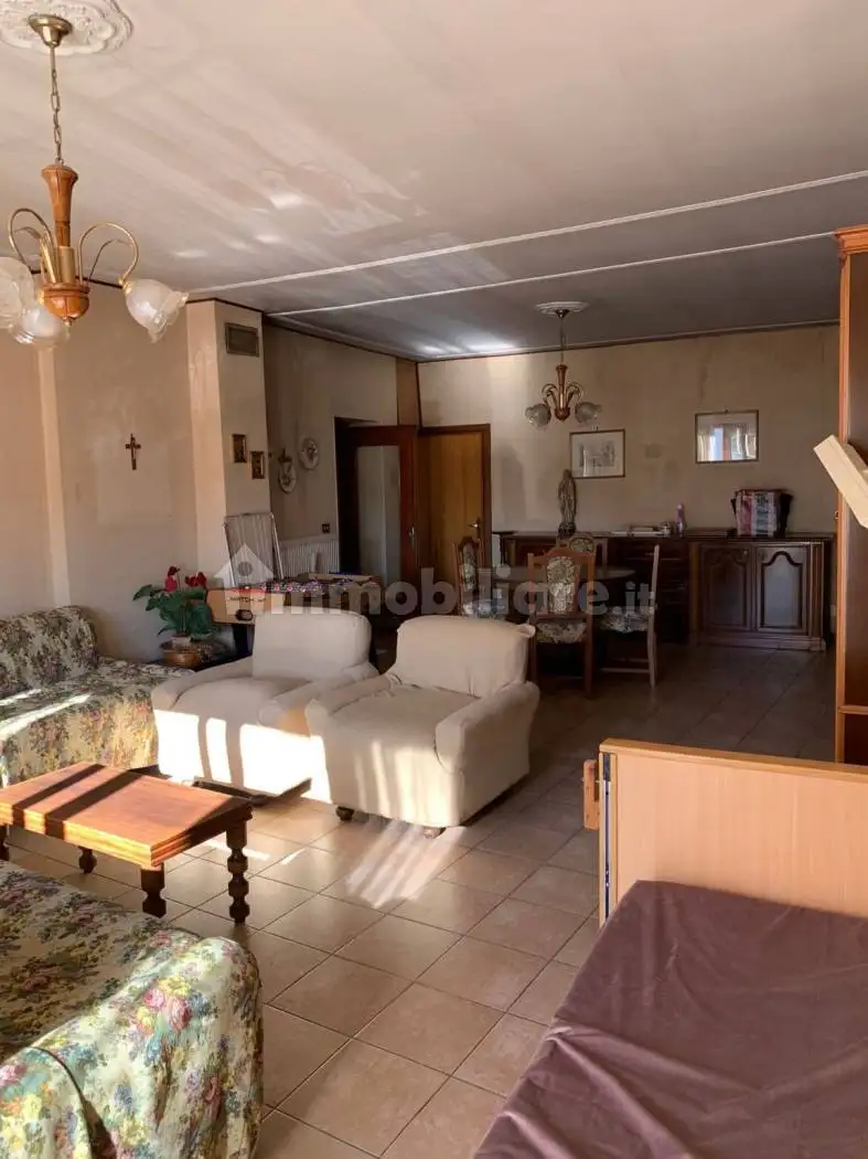 Bilocale piazza Fratelli Savio 3, Centro, Alice Castello - foto 3