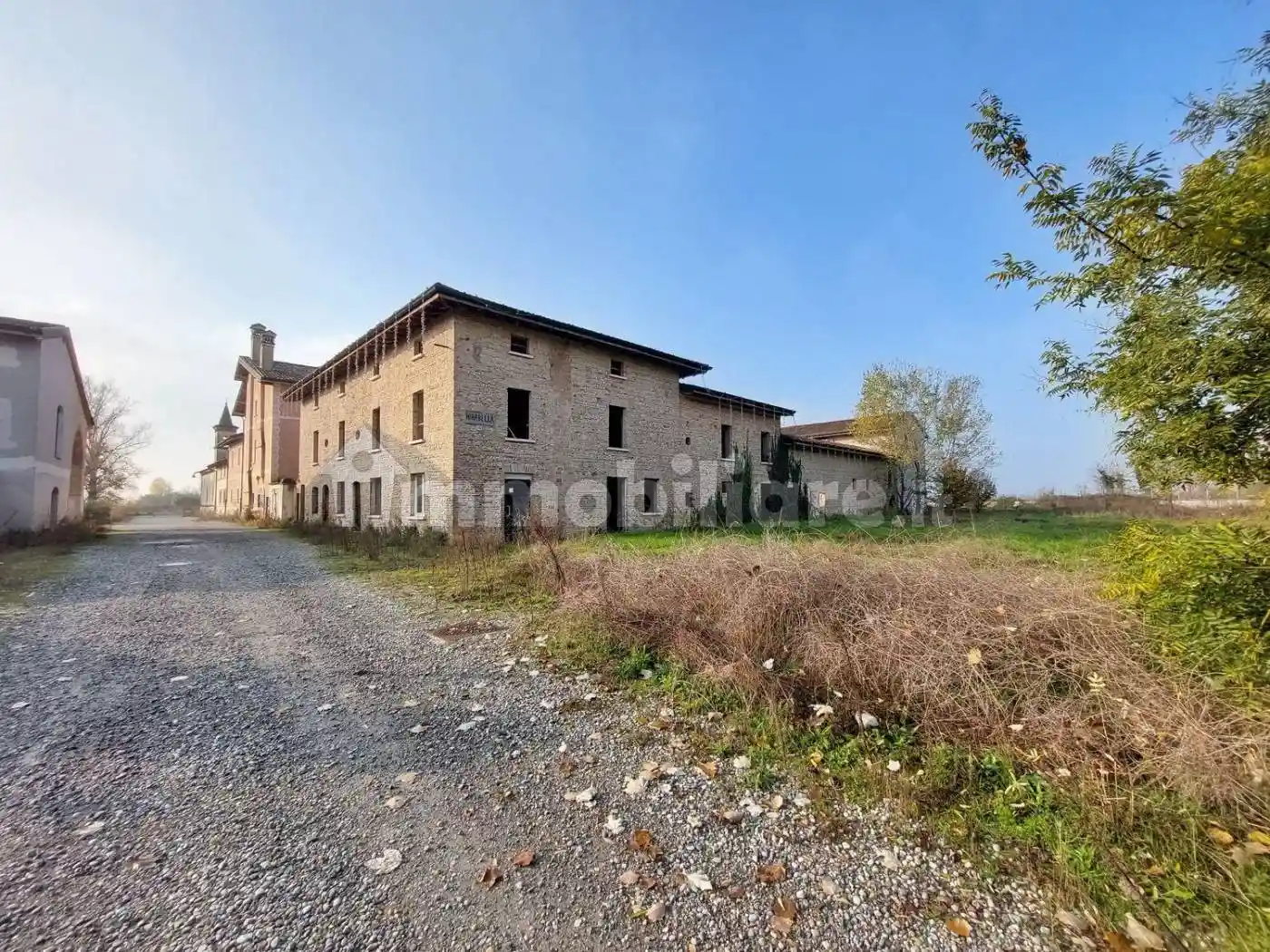 Palazzo - Stabile in vendita a Leno