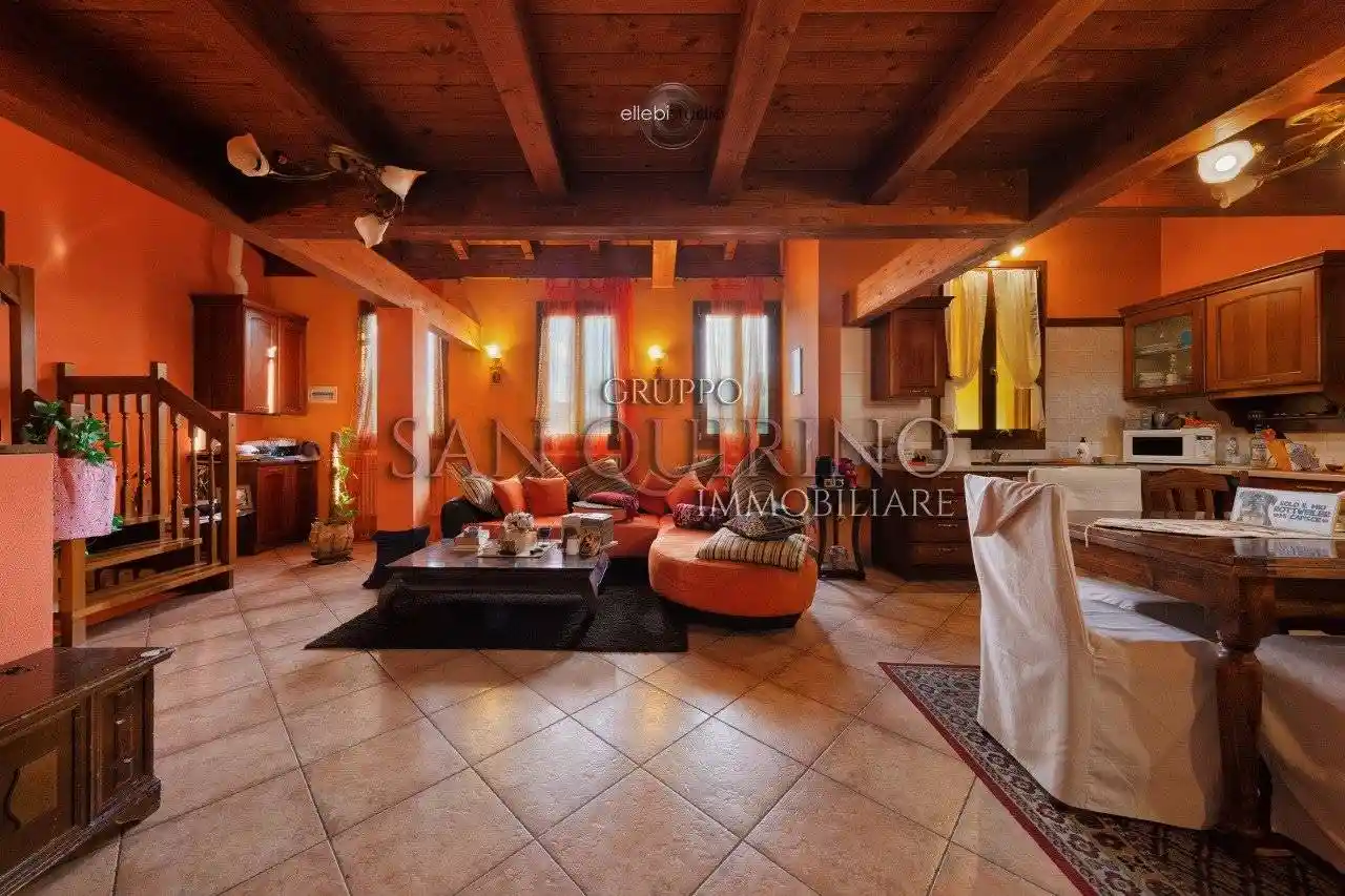 Appartamento in vendita a Novi di Modena