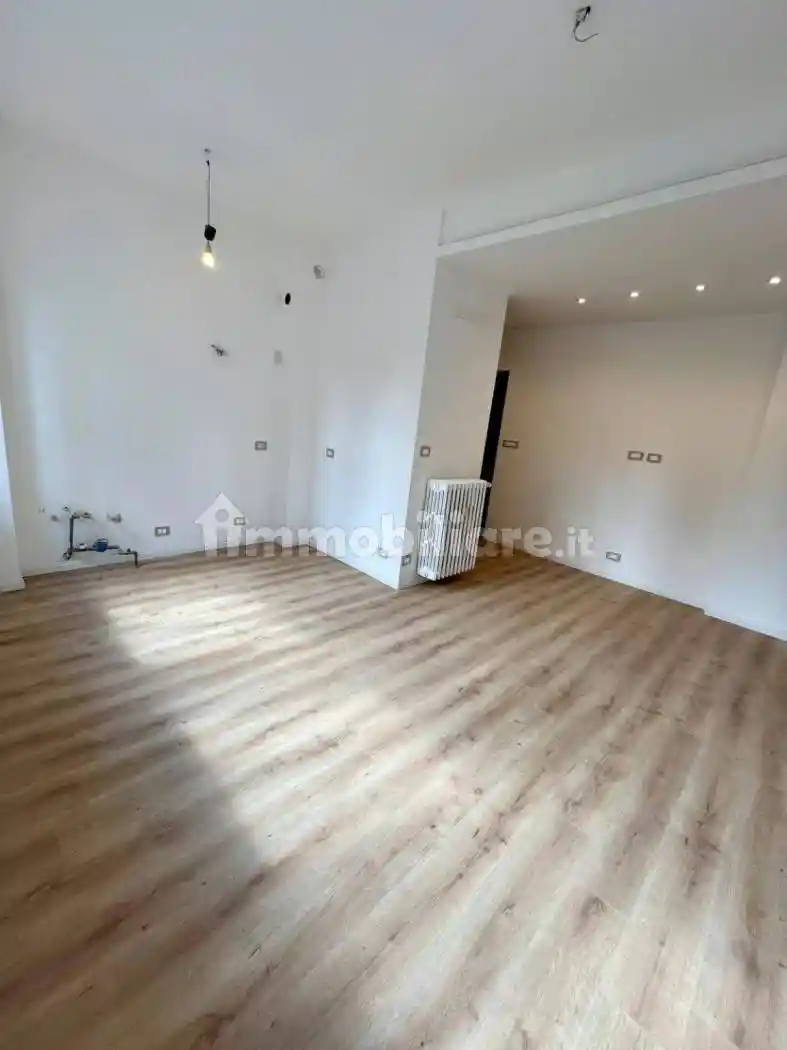 Trilocale via Castellani 3, Piazza Garibaldi, Alessandria - foto 2