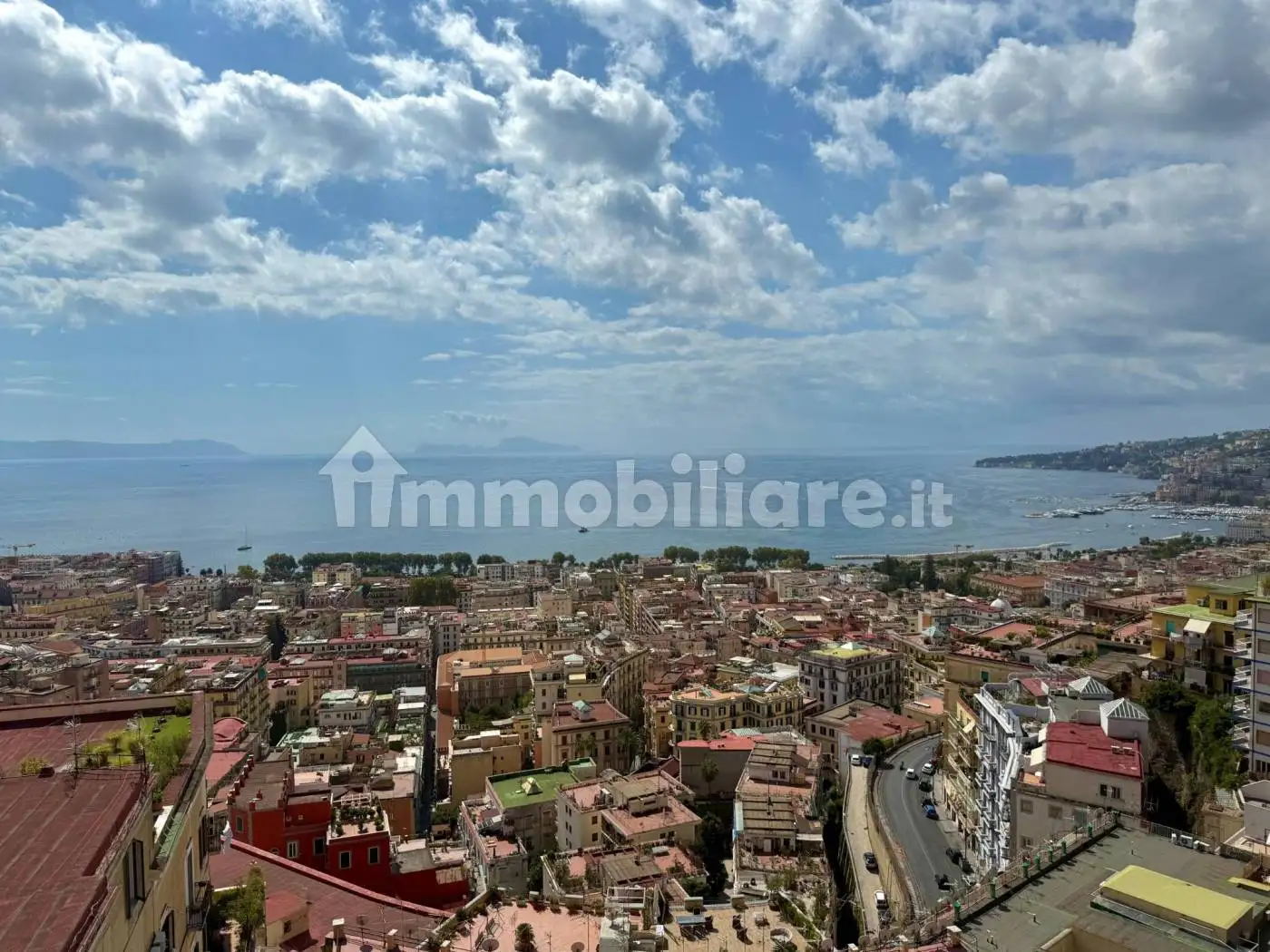 Appartamento in vendita a Napoli