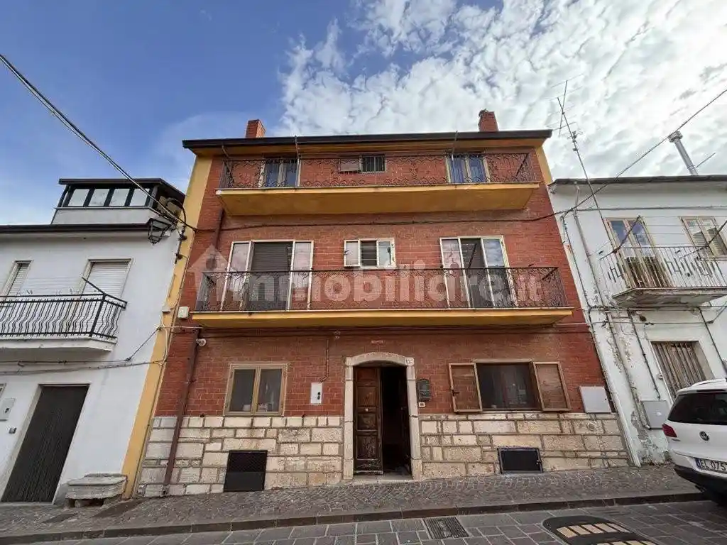 Casa indipendente in vendita a Monteleone di Puglia