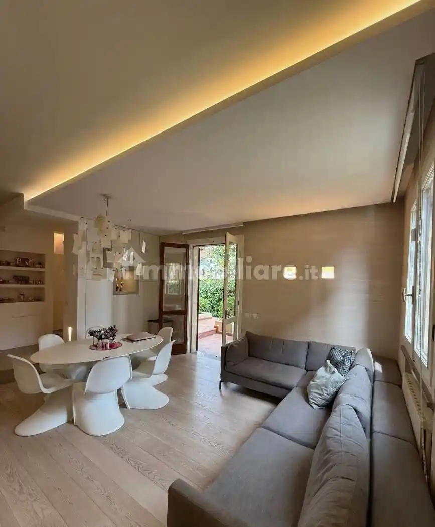 Villa in vendita a Cusano Milanino