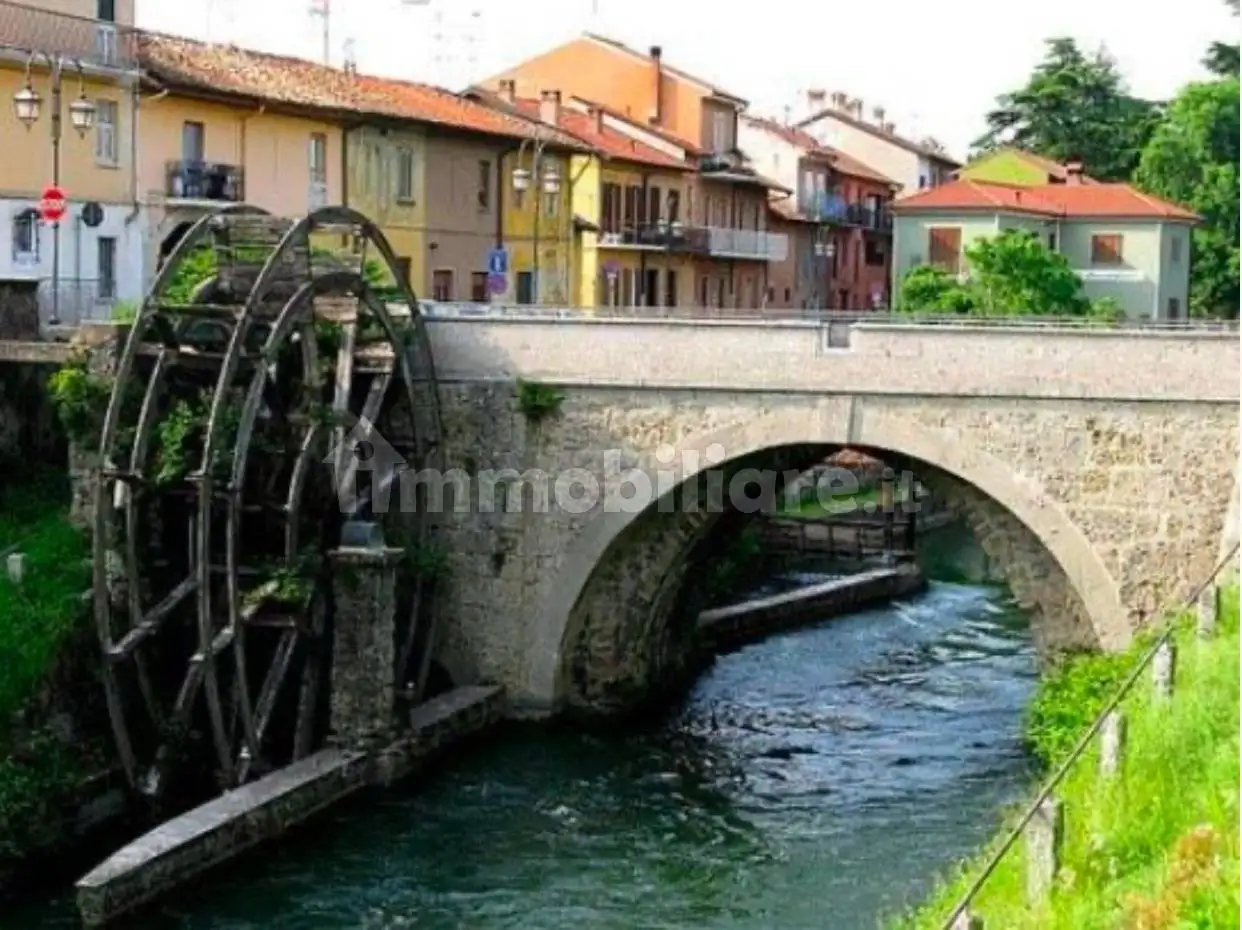 Building in vendita a Milan