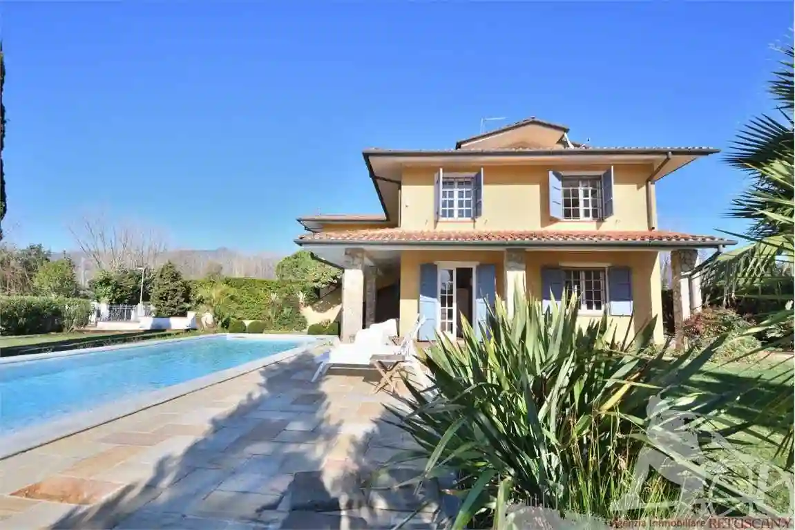 Villa - foto 2