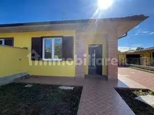 Villa in vendita a Ceranova