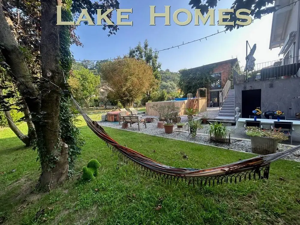 Villa in vendita a Monvalle