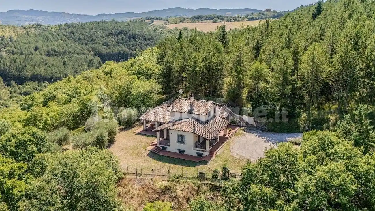 Villa in vendita a Valfabbrica