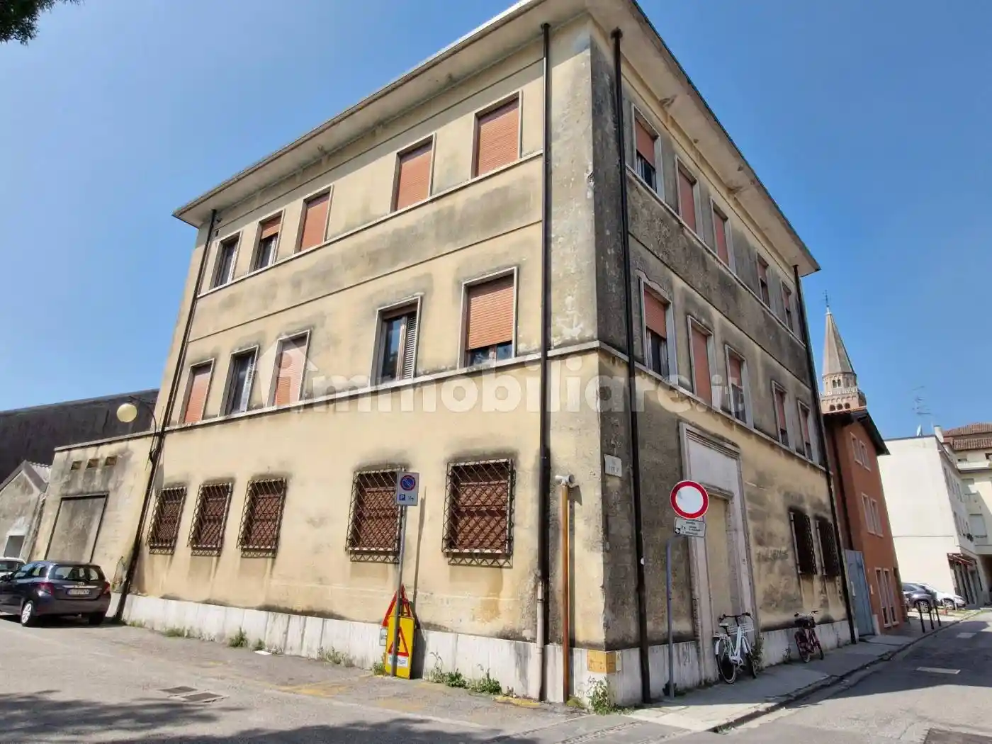 Palazzo - Edificio in vendita a Portogruaro