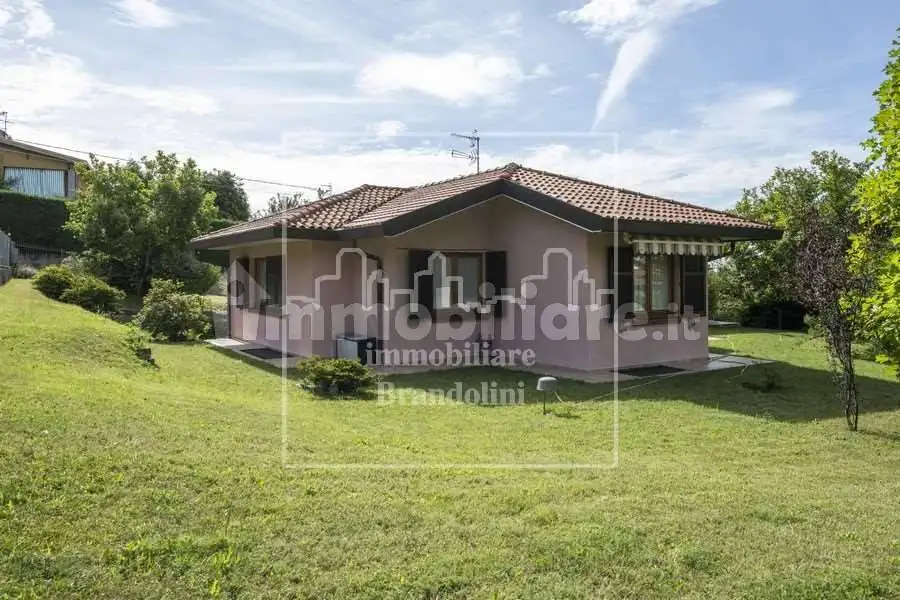 Villa unifamiliare 300 m², Barasso - foto 2