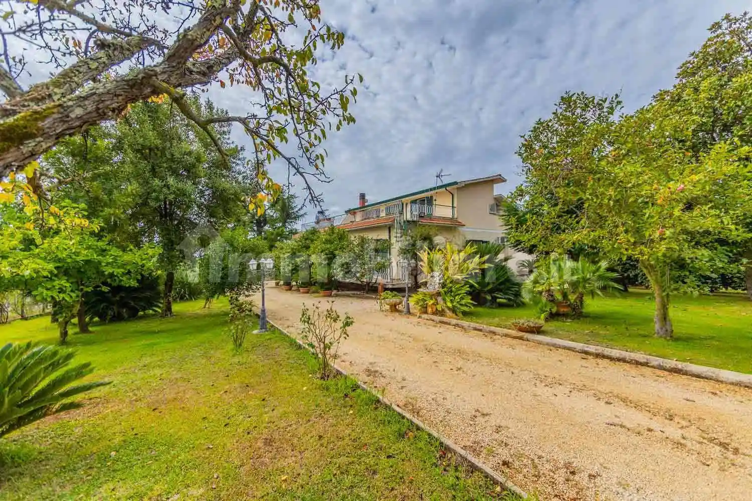 Villa in vendita a Cisterna di Latina