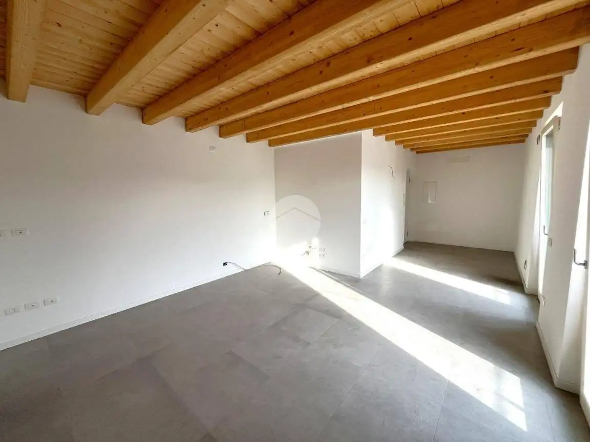 Bilocale piazza Roma 15, Centro, Buttapietra - foto 4