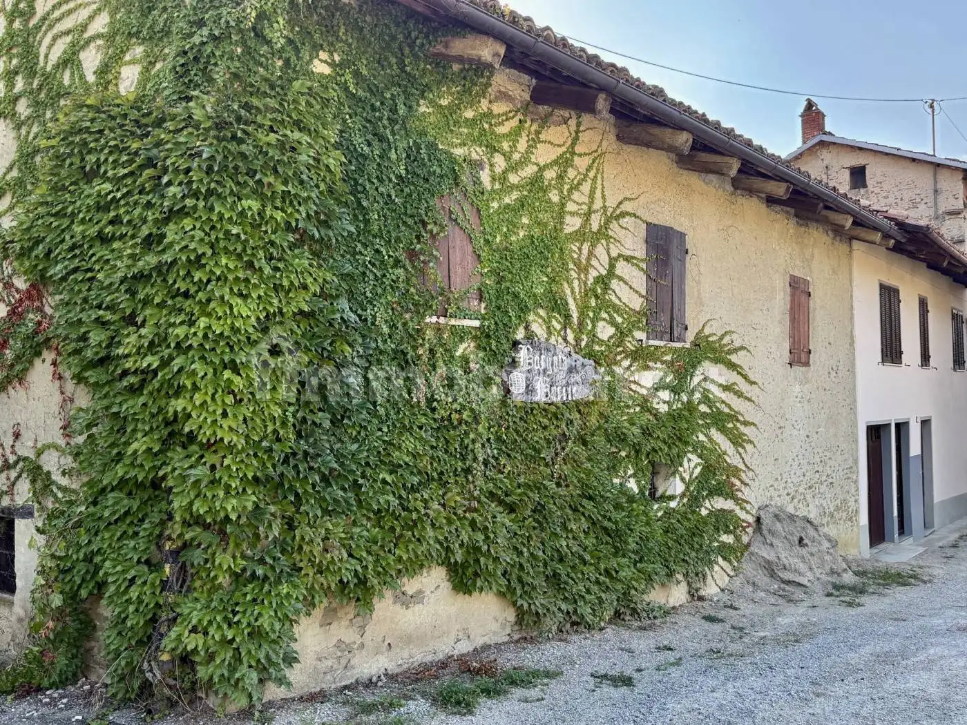 Rustico - Casale in vendita a Montelupo Albese