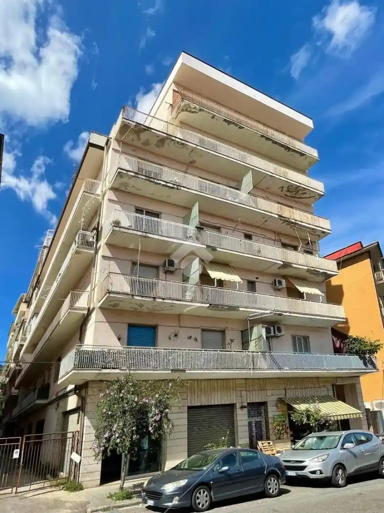 Quadrilocale via del Sempione 7, Centro, Cosenza - foto 3