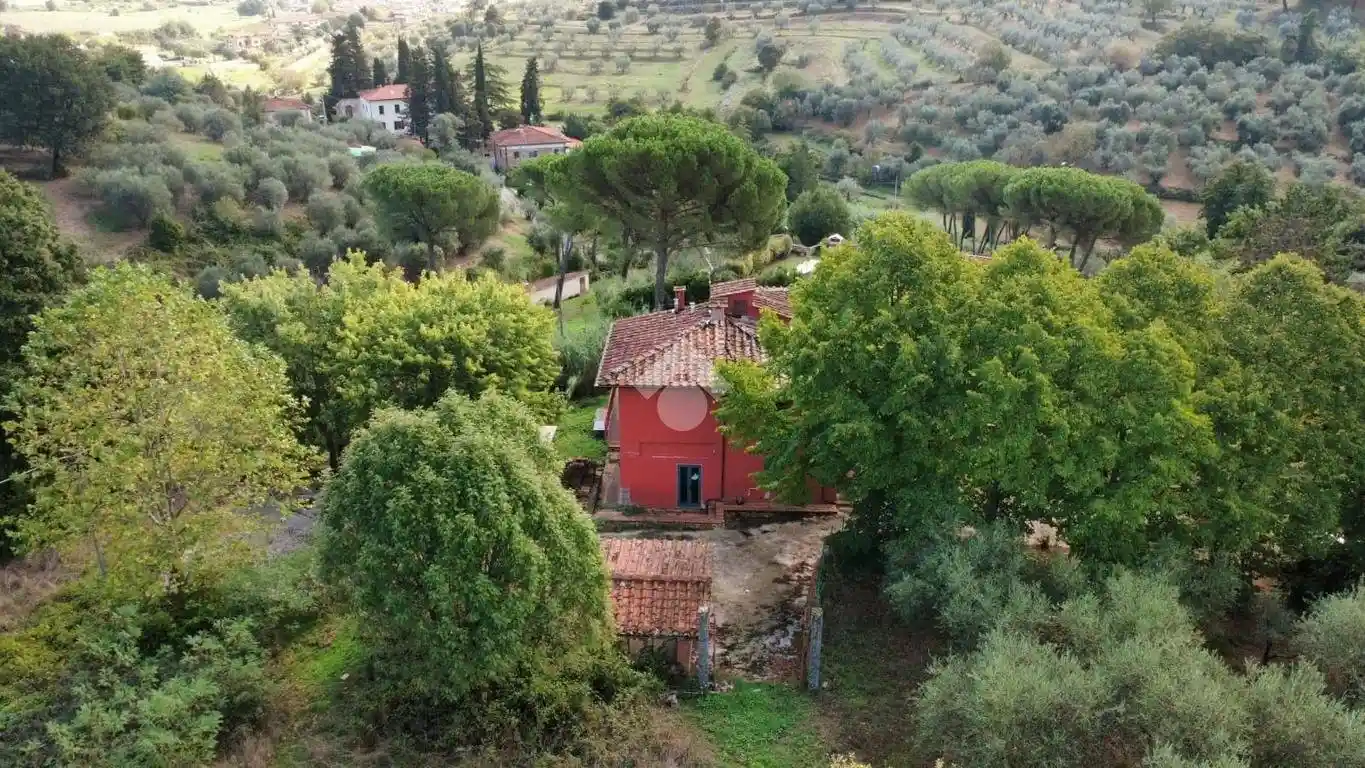 Casa indipendente in vendita a Quarrata