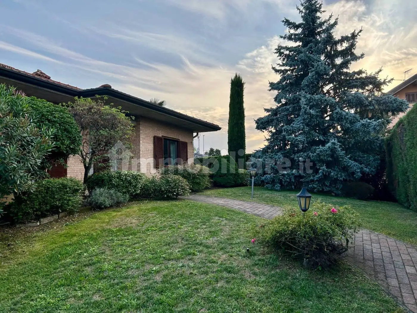 Villa in vendita a Casorezzo