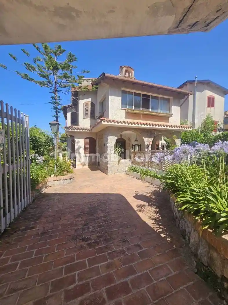 Villa in vendita a Monreale