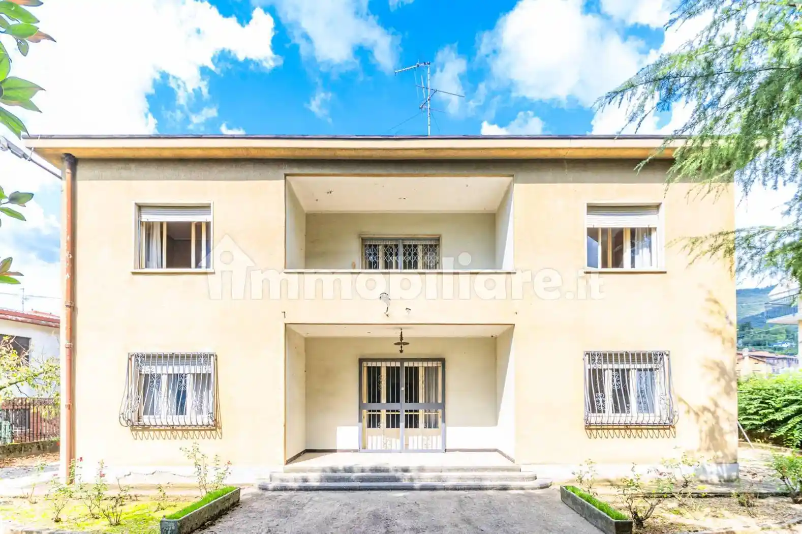 Villa in vendita a Nembro