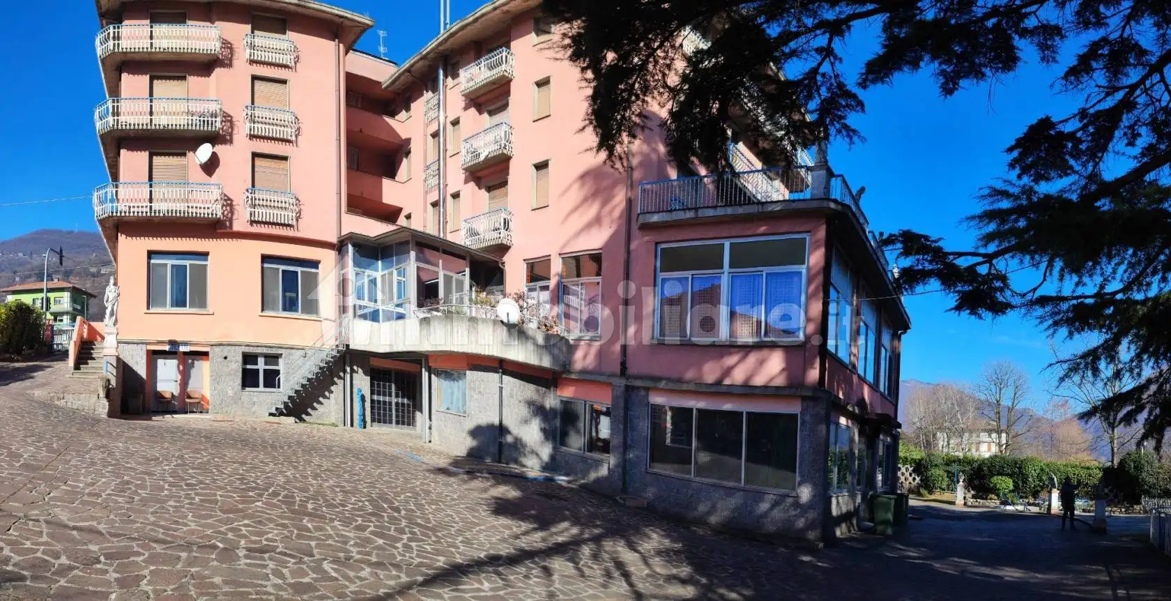 Palazzo - Edificio in vendita a Spinone al Lago