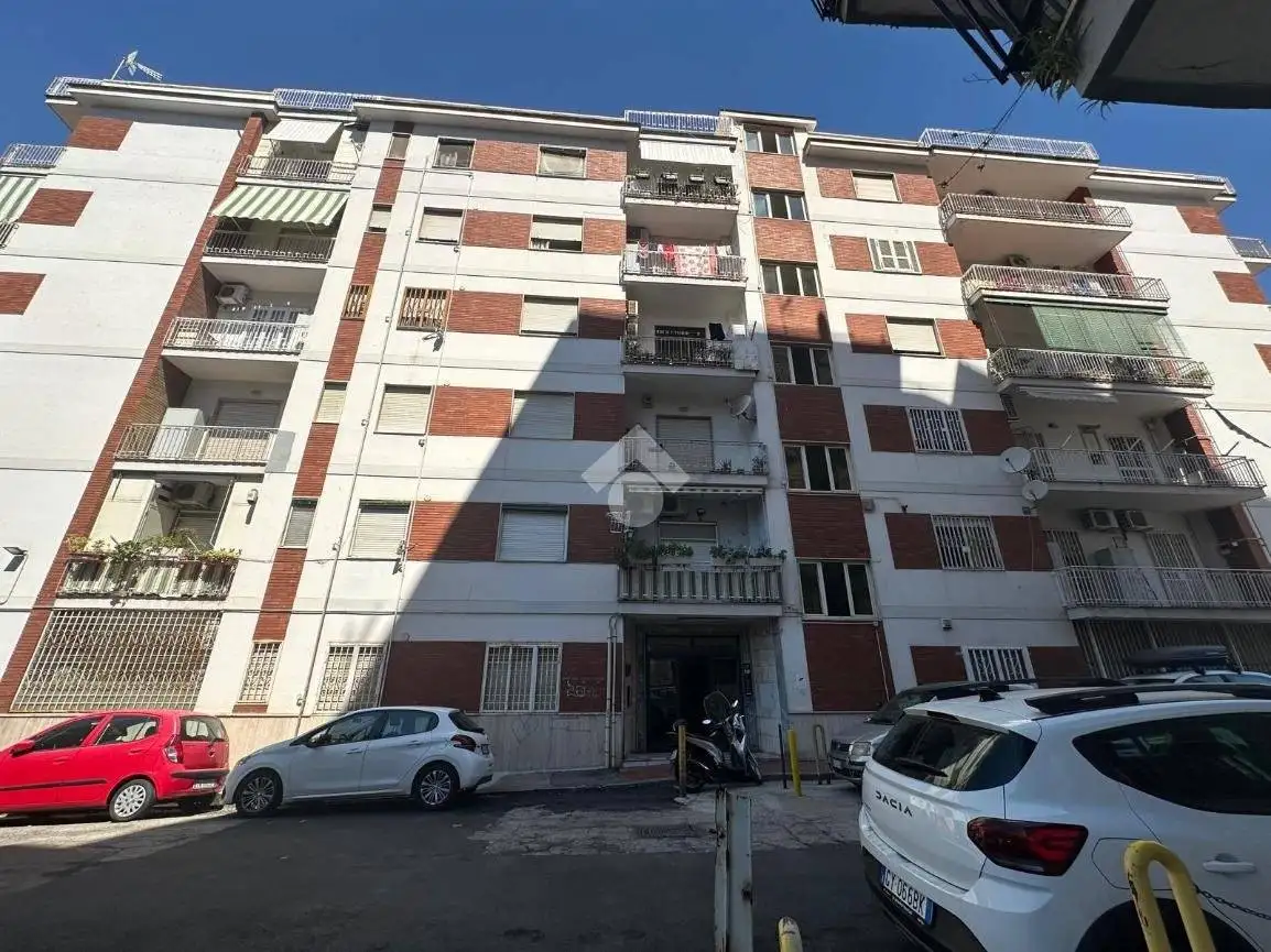 Appartamento in vendita a Napoli