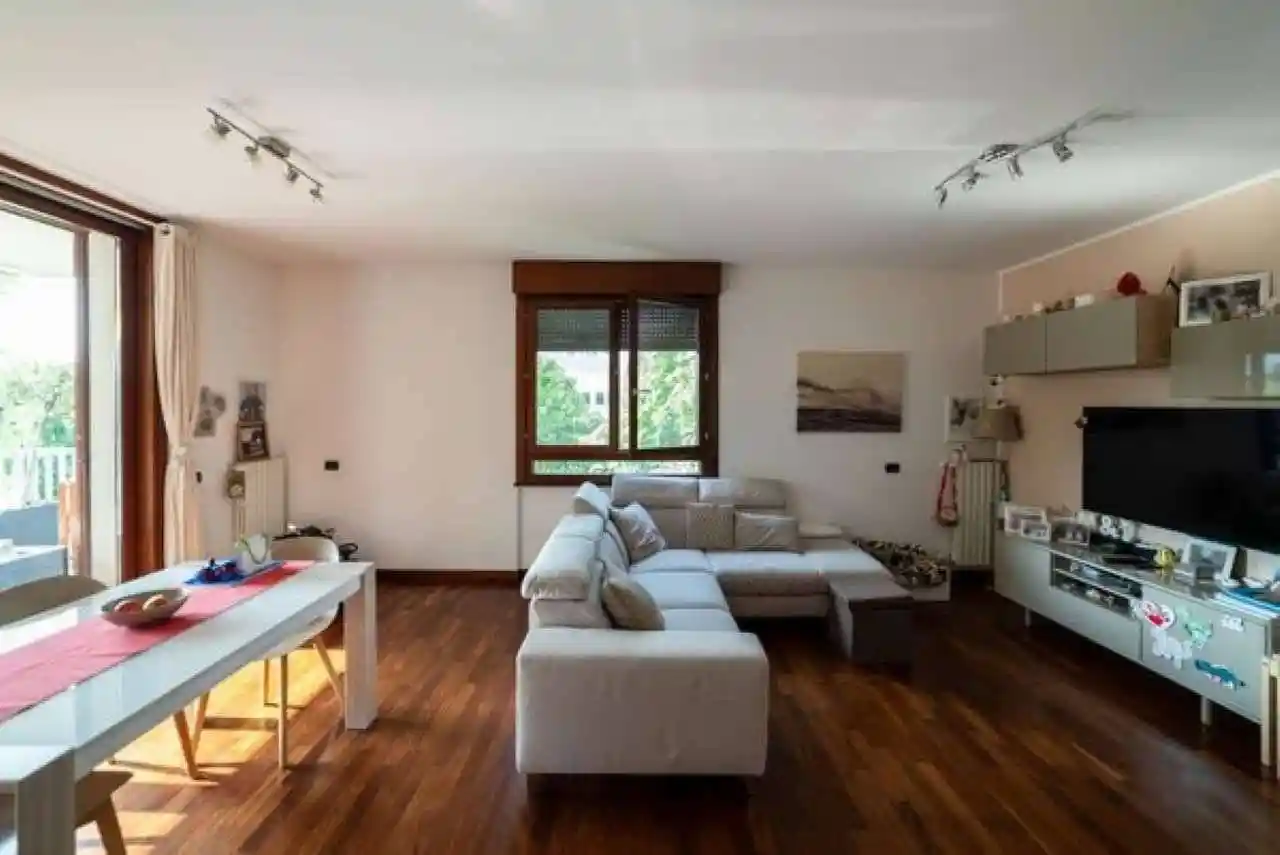 Trilocale via MARCO D'AGRATE 29, Corvetto, Milano - foto 2