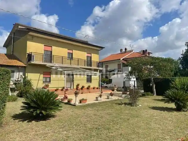 Villa unifamiliare Strada del Crocefisso 50, Borgo Santa Maria, Latina - foto 2
