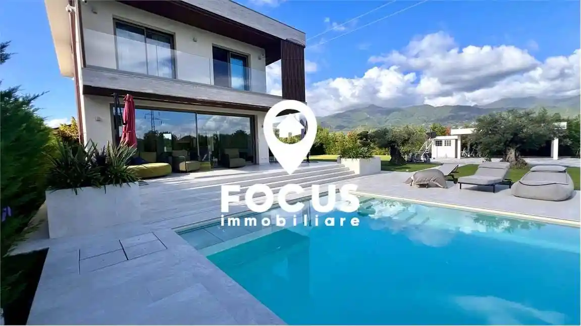 Villa in vendita a Forte dei Marmi