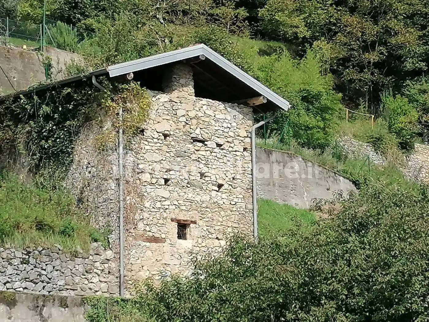 Rustico - Casale in vendita a Carlazzo